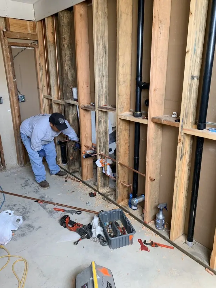 Commercial rough-in plumbing for Commercial Plumbing in Wilhaggin Del Dayo
